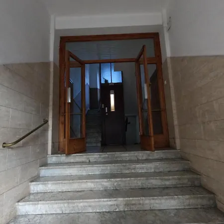 2 June Apartment *